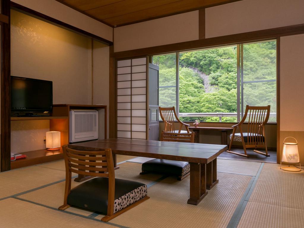 Kanouya Hotel Shibukawa Bagian luar foto