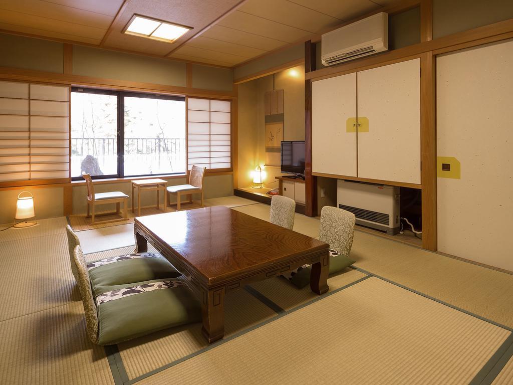 Kanouya Hotel Shibukawa Bagian luar foto